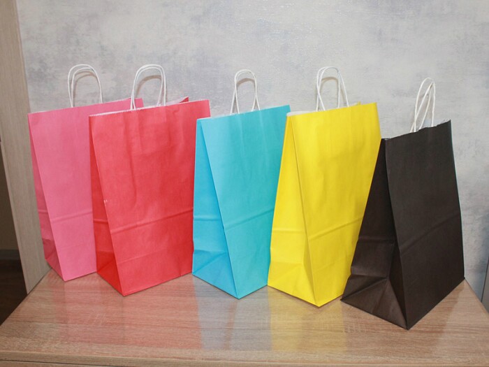 Пакет Крафт с бум.ручками 21х27см Ассорти