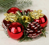 Подсвечник на одну свечу Колокольчики шишки шарики 11х4см отв d-2см